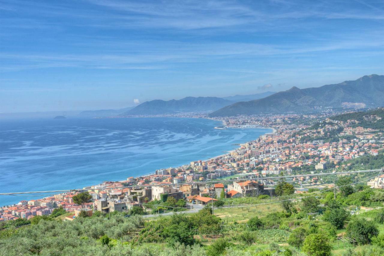 Crosa Tra Le Nuvole Villa Borgio Verezzi Kültér fotó