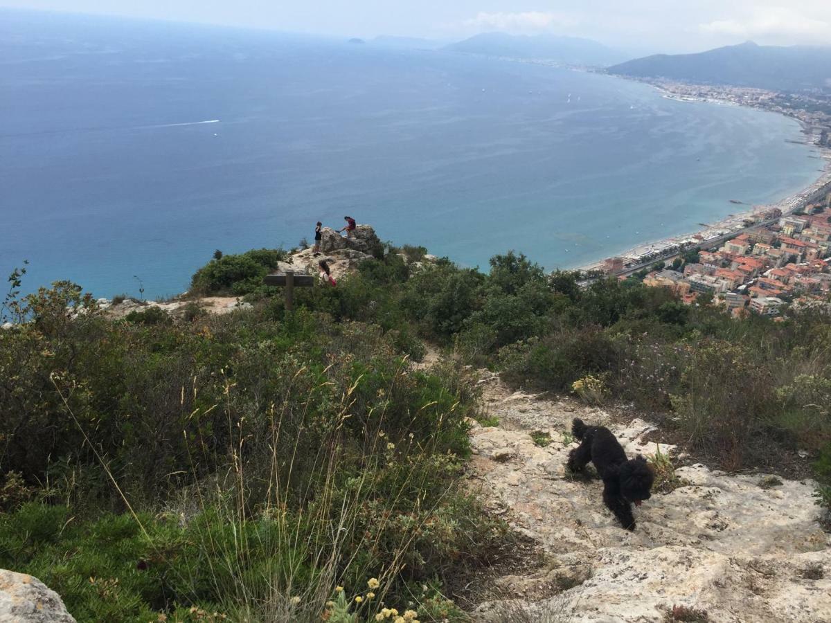Crosa Tra Le Nuvole Villa Borgio Verezzi Kültér fotó